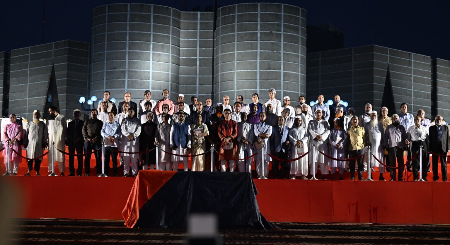 যেখানে জুলাই সনদ, সেখানেই মন্ত্রিসভার শপথ