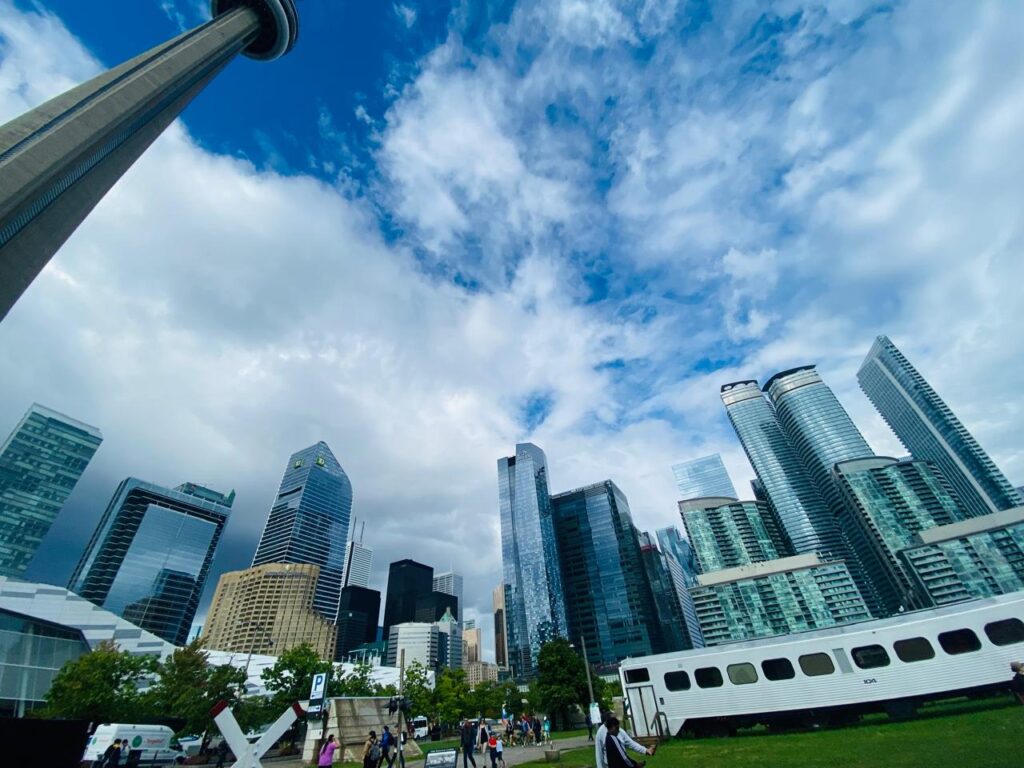 কানাডায় ১০ লাখের বেশি ইমিগ্রেশন ব্যাকলগ, পিআর প্রত্যাশীদের দীর্ঘ অপেক্ষা