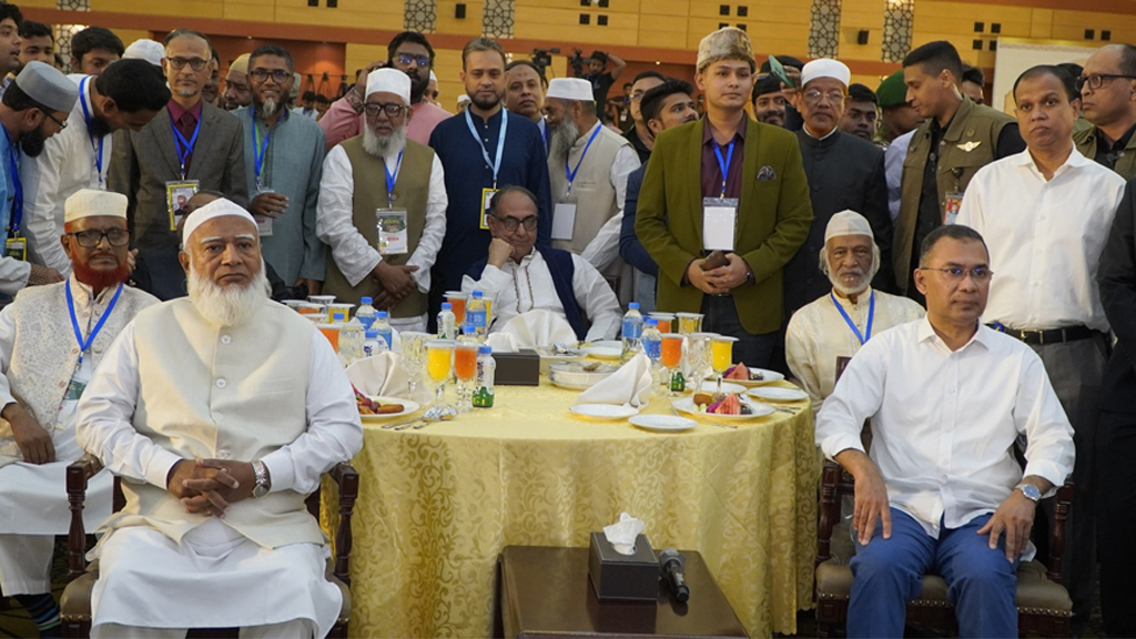 জামায়াতের ইফতারে প্রধানমন্ত্রী