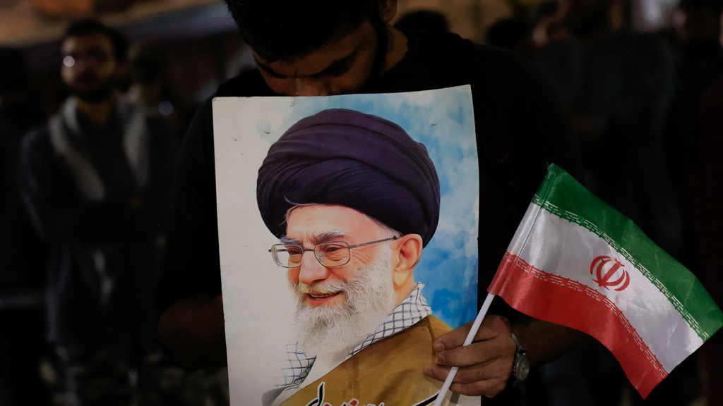 খামেনি নিহত হয়েছেন, ট্রুথ সোশ্যালে নিশ্চিত করলেন ট্রাম্প